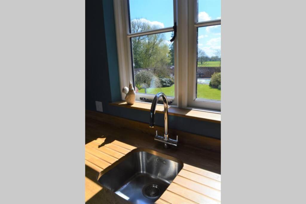 Cockloft Romantic Countryside Hideaway Bishops Cannings Экстерьер фото